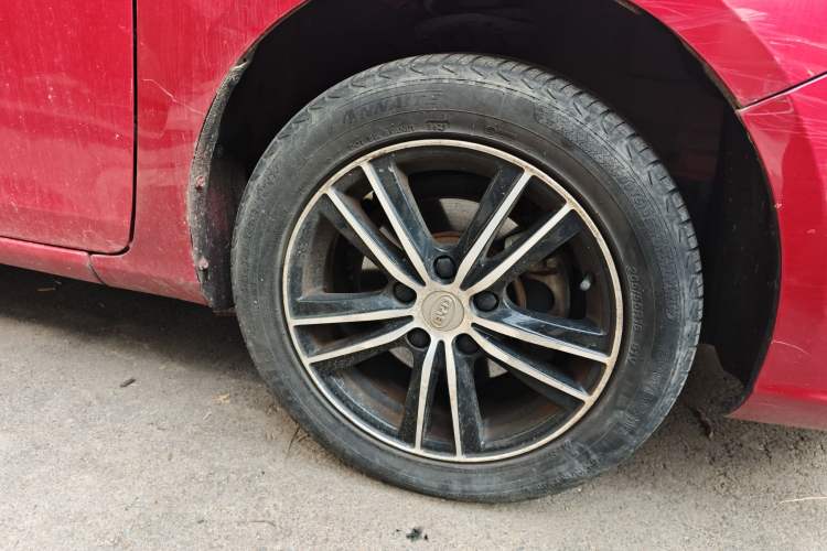 Used BYD Surui 2015 Revised Version 1.5L Manual Luxury Edition