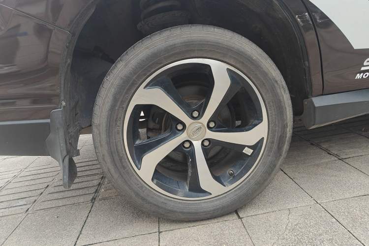 Used BYD S7 2015 2.0T Automatic Prestige Model Right Rear Wheel Hub
