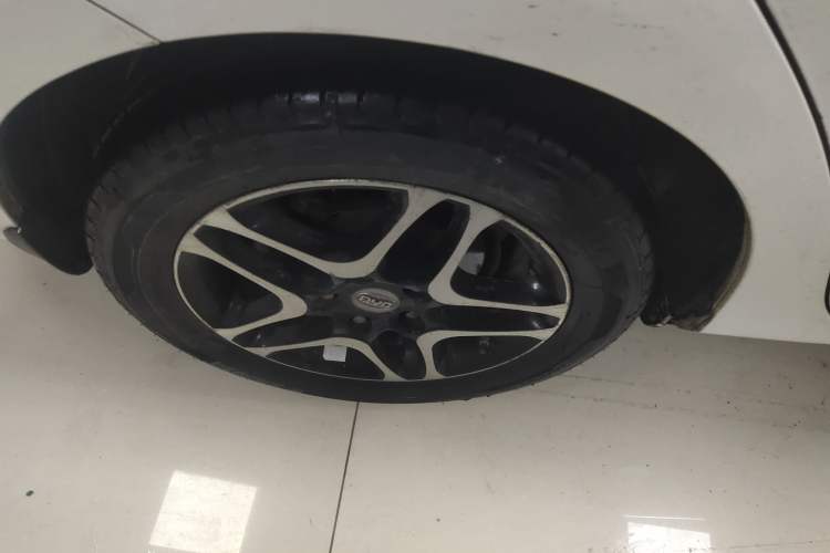 Used BYD G5 2014 1.5TID Automatic Flagship Model