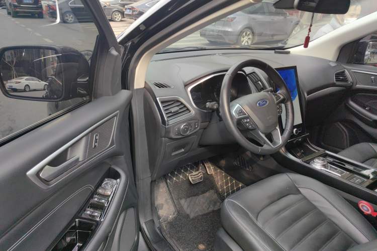 Used Ford Edge 2020 EcoBoost 245 Two-Wheel Drive Titanium 7-Seater