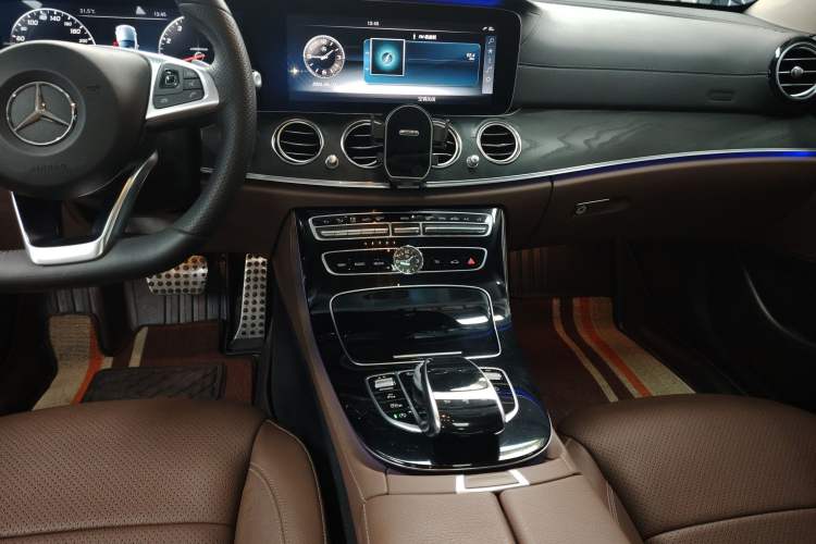 Used Mercedes-Benz E-Class 2016 E 300 L Sporty and Stylish Model Audio And AC Panel