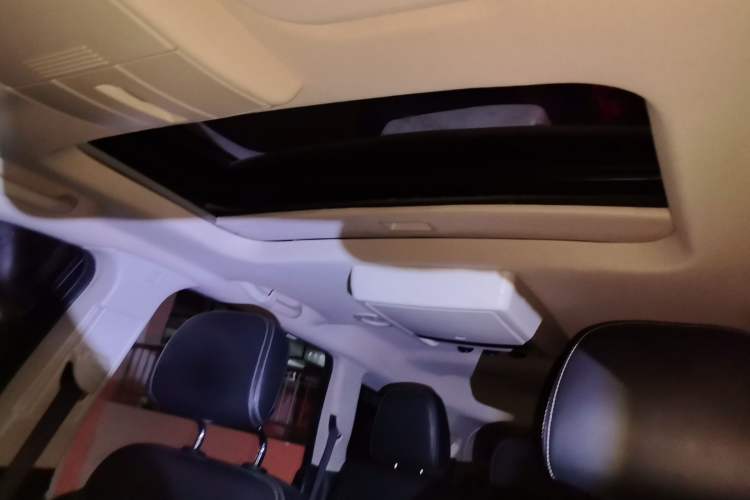 Used Dodge Journey 2013 3.6L Four-Wheel Drive Flagship Edition
