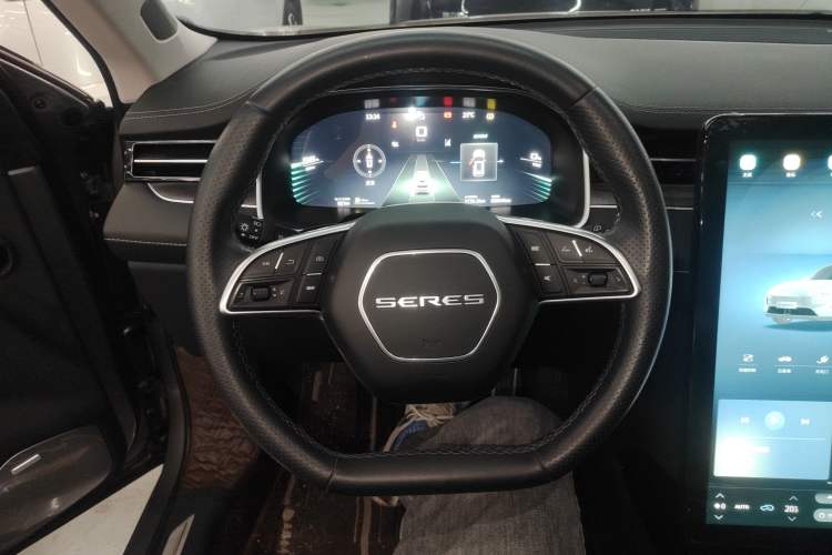 Used SERES SF5 2021 Four-Wheel Drive Freedom Expedition Edition
