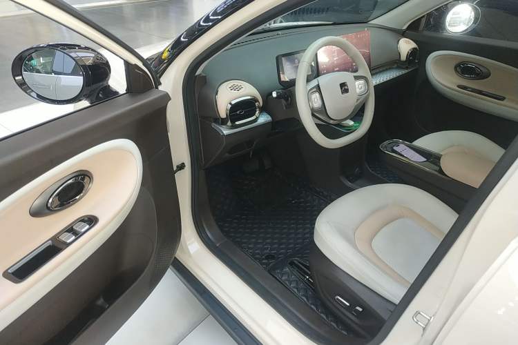 Used JAC Yiwei 3 2023 505km Pro