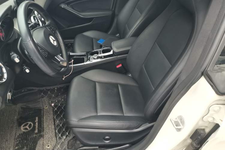 Used Mercedes-Benz CLA 2015 CLA 200
