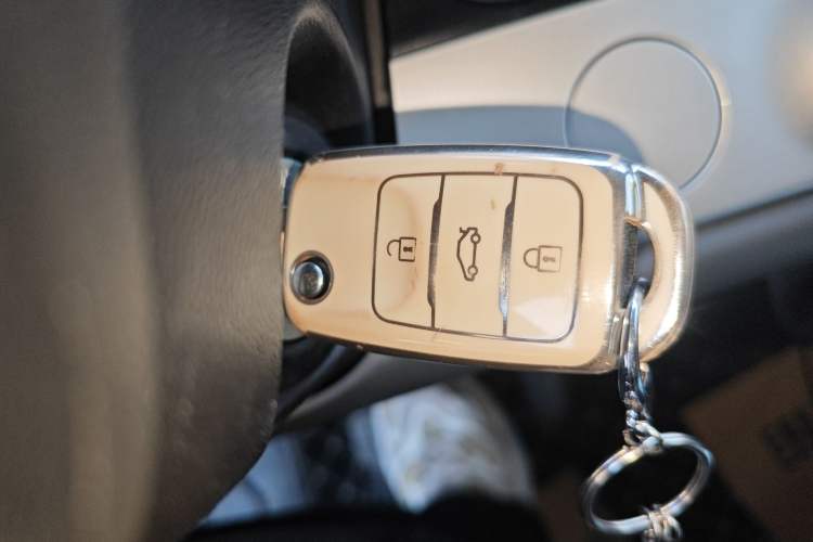 Used CHANGAN NEVO Lumin 2022 155 km – Refreshingly Sweet Edition Interior 1