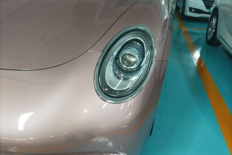 Used ORA Lightning Cat 2022 555 km Luxury Edition