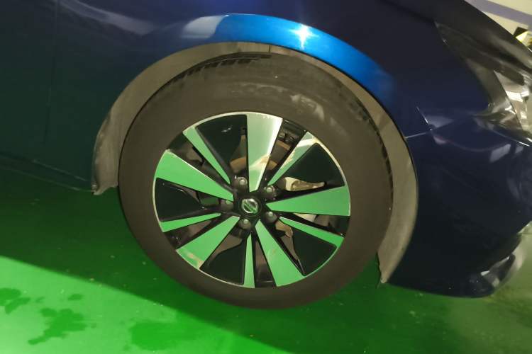 Used Nissan Teana 2020 2.0T XL Upper AD1 Smart Navigation Edition Right Front Wheel Hub