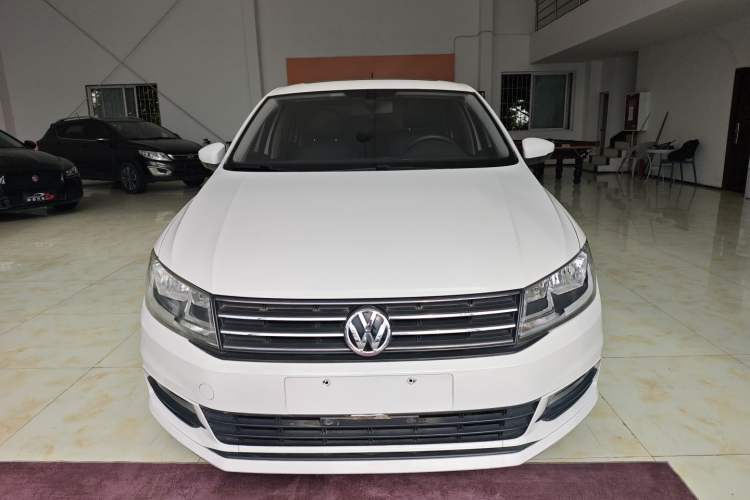 Used Volkswagen Santana 2016 1.6L Manual Comfort Edition Front