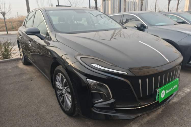 Used Hongqi E-QM5 2022 431 km Charge & Enjoy Edition

