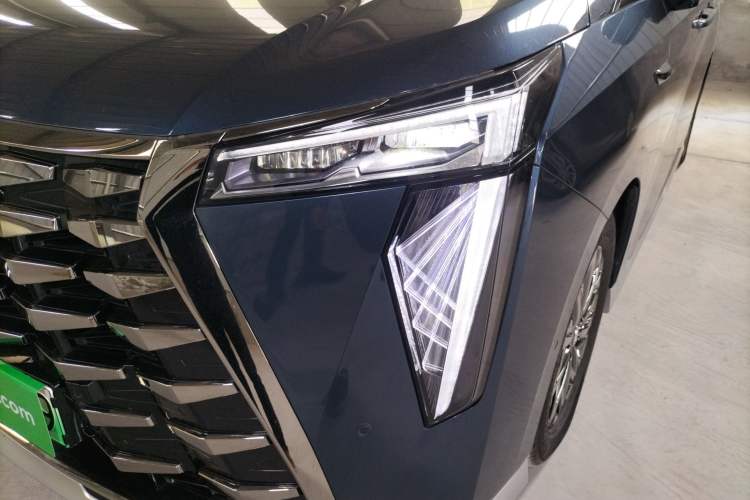 Used GAC Trumpchi Xiangwang M8 2025 Kunkun Series Ultra First-Class Cabin Left Front Headlight