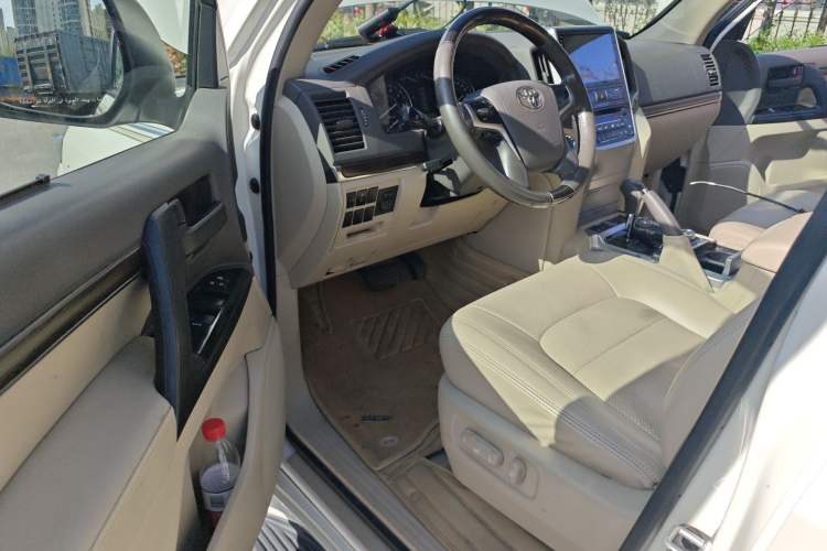 Used Toyota Land Cruiser  Driver Seat