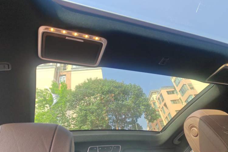 Used Mercedes-Benz S-Class 2014 S 320 L Business Model Headliner