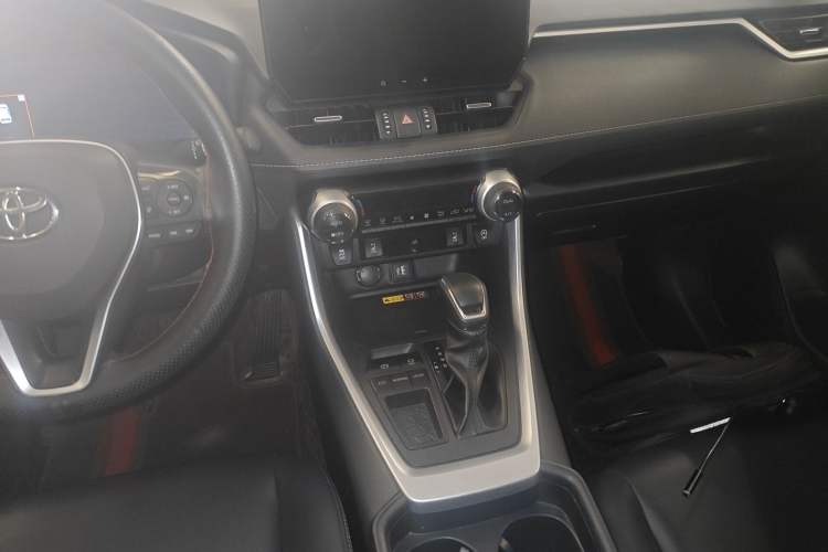 Used Toyota RAV4 2023 2.0L CVT Two-Wheel Drive Fashion Plus Edition Audio And AC Panel