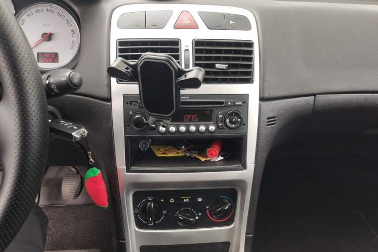 Used Peugeot 307 2010 Hatchback 1.6L Manual Comfort Edition