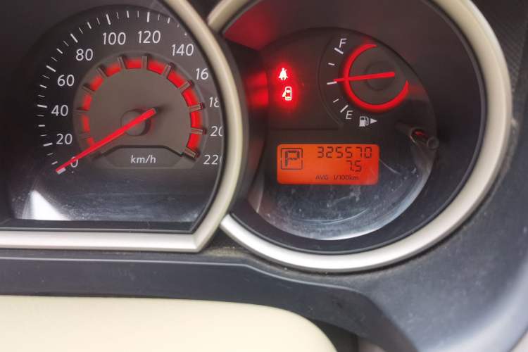 Used Nissan Sylphy 2012 Classic 1.6XE Automatic Comfort Edition Odometer Close Up