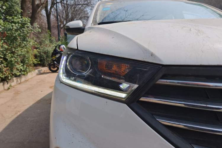 Used Baojun 360 2018 1.5L Automatic Luxury Version China V Right Front Headlight