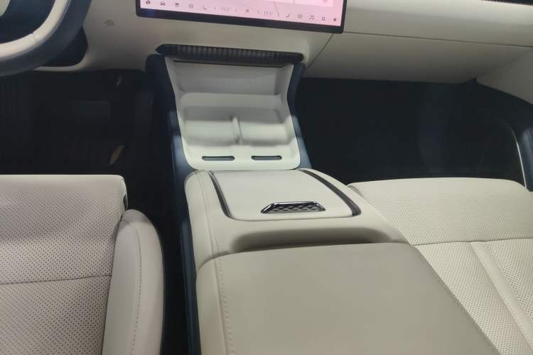 Used Zeekr 007 2024 Rear-Drive Intelligent Driving Version 75 kWh
