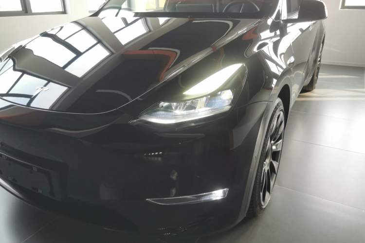 Used Tesla Model Y 2021 Long-Range All-Wheel-Drive Version 3D7