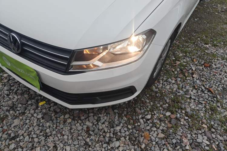 Used Volkswagen Santana 2019 1.5L Manual Fashion Edition China VI Standard Left Front Headlight