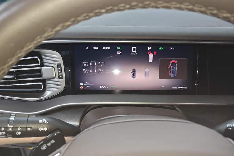 Used Denza D9 2025 DM-i Smart Drive 1020 Four-Wheel Drive Deluxe Model