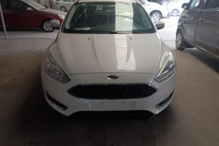 Used Ford Focus 2015 Hatchback EcoBoost 125 Automatic Supreme Style Edition