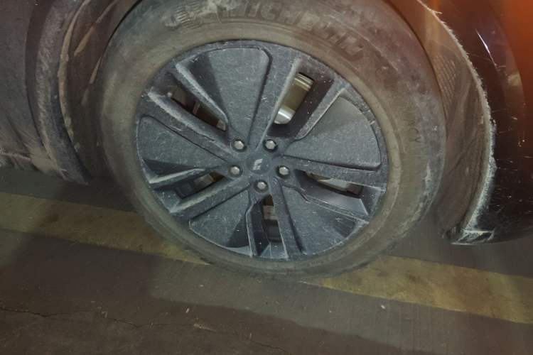 Used Li Auto L8 2024 Max Right Front Wheel Hub