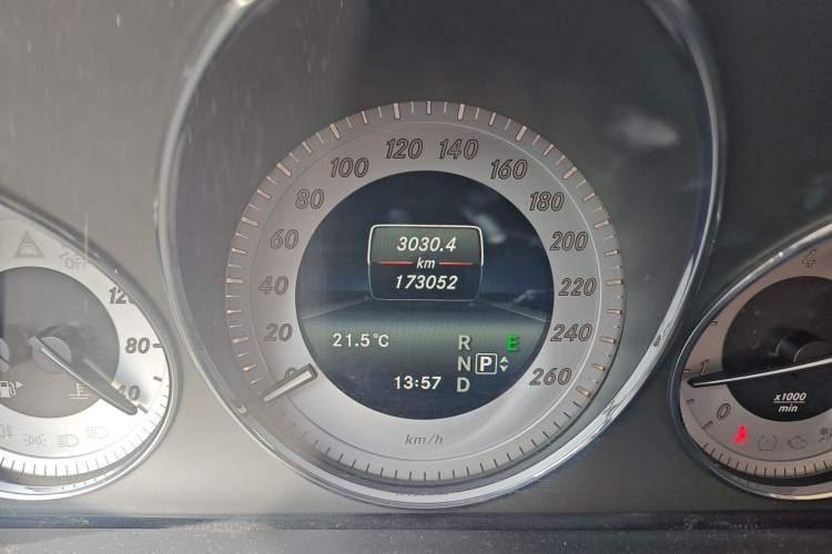 Used Mercedes-Benz GLK-Class 2013 Facelift GLK 300 4MATIC Fashion Edition