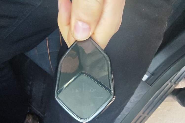 Used Deepal G318 2024 Four-Wheel-Drive Air Suspension Model
