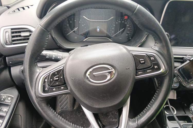 Used GAC Trumpchi GS4 2018 235T Automatic Two-Wheel Drive Luxury Smart Connectivity Millionth Anniversary Edition Steering Wheel