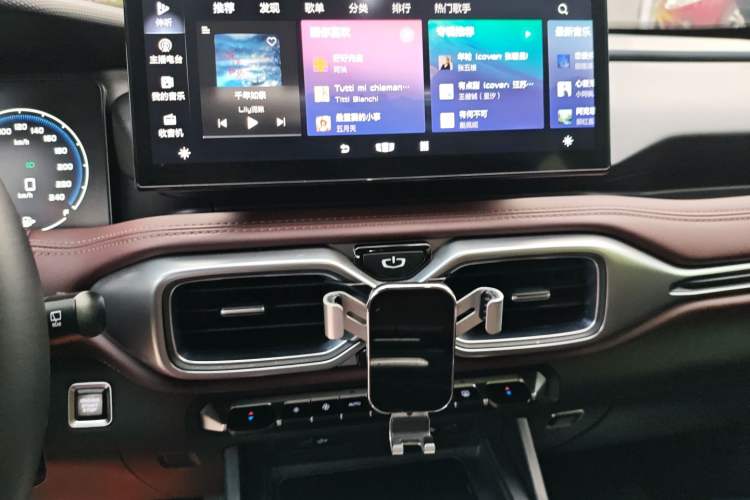 Used Geely Auto Haoyue 2022 1.8TD Automatic Prestige 7-Seater
