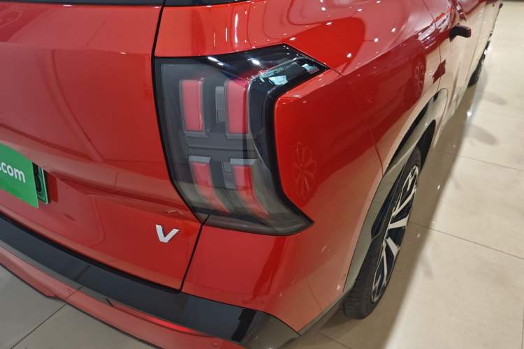 Used AION V 2024 Aion Tyrannosaurus 650 LiDAR Edition
