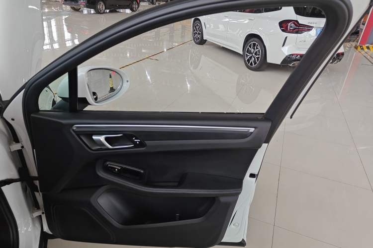 Used Porsche Macan 2018 Macan 2.0T