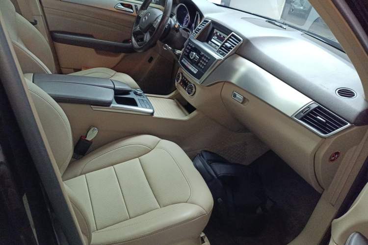 Used Mercedes-Benz M-Class 2014 ML 320 4MATIC
