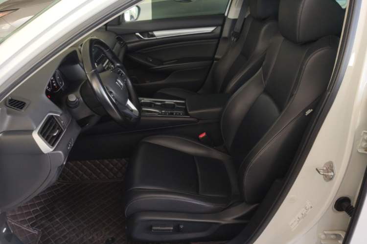 Used Honda Accord 2018 260TURBO Luxury Edition China VI Left Front Seat
