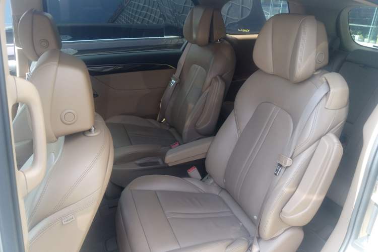 Used Buick GL8 2018 ES 28T Flagship Model China VI Standard