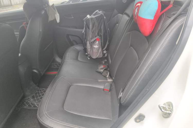 Used Kia Sportage R 2014 2.0L Automatic Two-Wheel Drive GLS Trim
