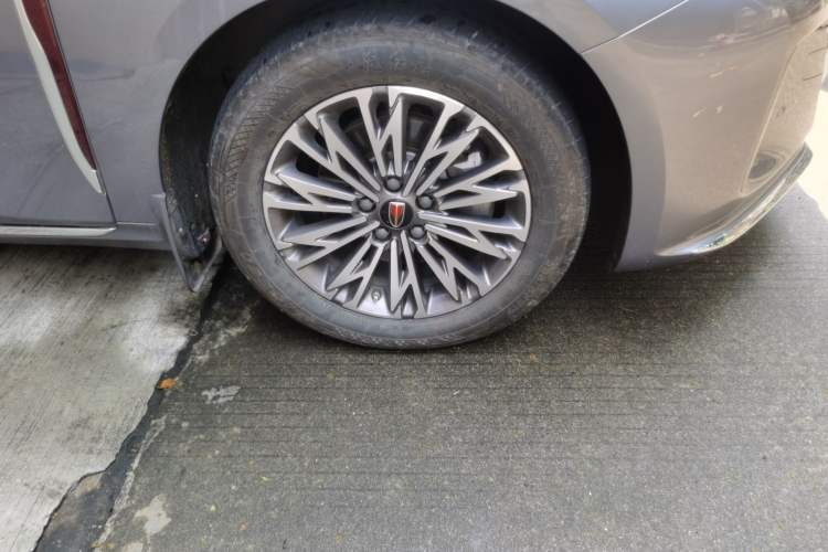 Used Hongqi H5 2023 2.0T Automatic Smart Connect Flagship Edition