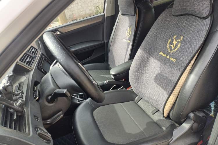 Used Volkswagen Santana 2015 1.6L Manual Comfort Edition Left Front Seat