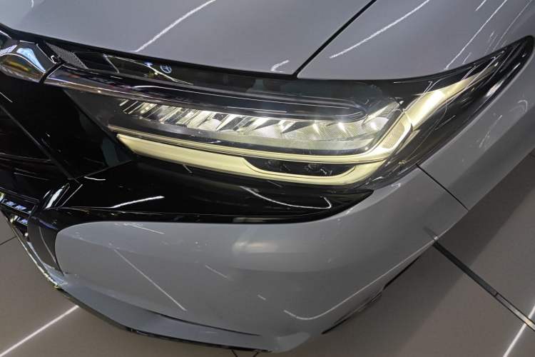 Used Honda Elysion 2024 2.0L eHEV Luxury Edition