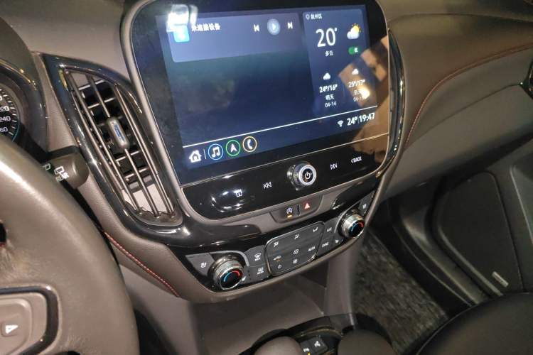 Used Chevrolet Equinox 2022 Mild Hybrid 550T RS Four-Wheel Drive Intelligent Guardian Edition Audio And AC Panel