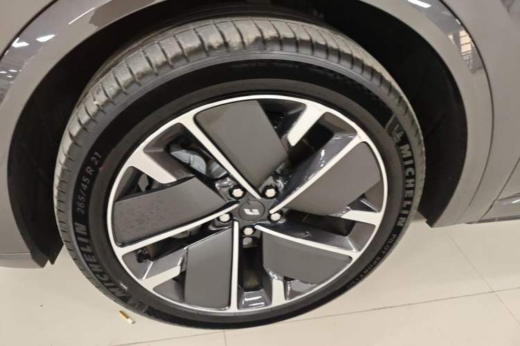 Used Li Auto L8 2025 Ultra Smart Refreshed Edition