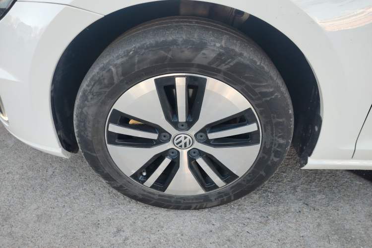 Used Volkswagen Golf Pure Electric 2020 Chari Left Front Wheel Hub