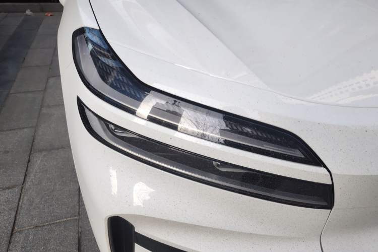 Used ONVO Luxeed L90 2025 Model—Max Six-Seater Version
