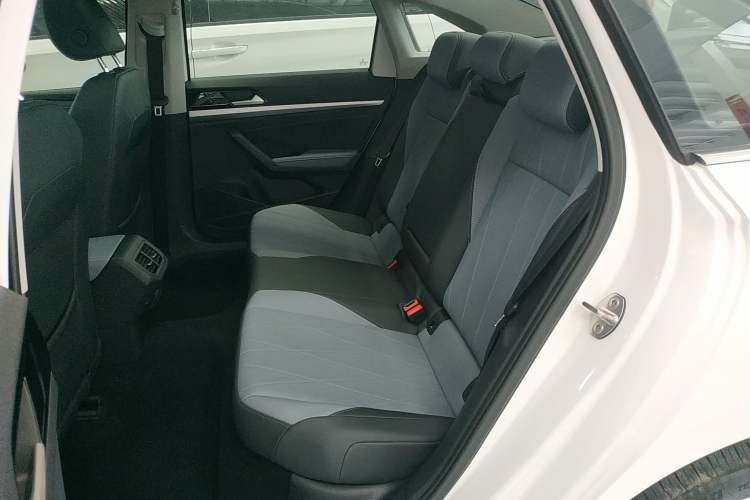 Used Volkswagen Lavida 2024 1.5L Automatic Starry Sky 5 Million Edition Left Rear Seat