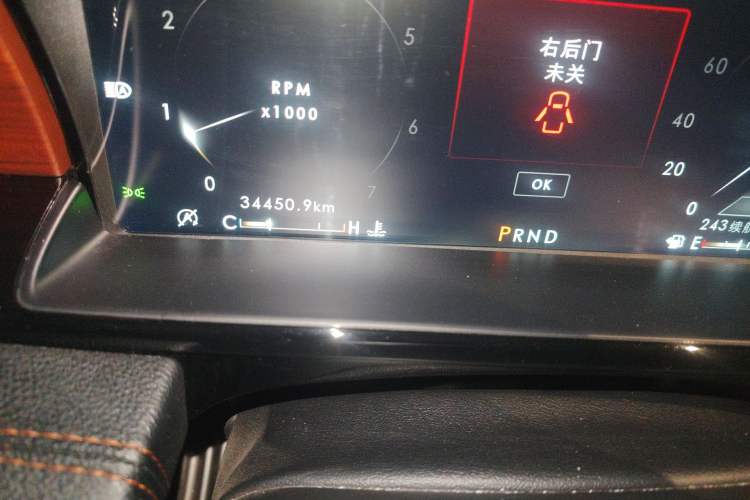 Used Lincoln Navigator 2020 3.5T Prestige Edition Odometer Close Up