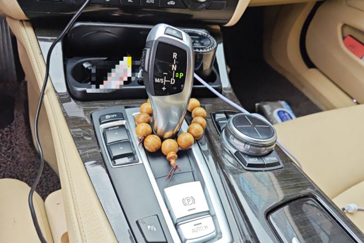 Used BMW 5 Series 2013 530Li Leading Model Gear Lever