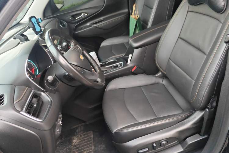 Used Chevrolet Equinox 2018 RS 550T Automatic All-Wheel-Drive Boundary Edition Left Front Seat