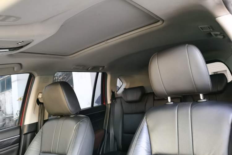 Used GAC Trumpchi GS7 2017 280T Two-Wheel Drive Luxury Model Headliner