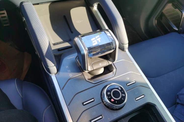 Used JETOUR Shanhai Traveler C-DM 2024 C-DM 208KM Mountain & Wilderness Edition